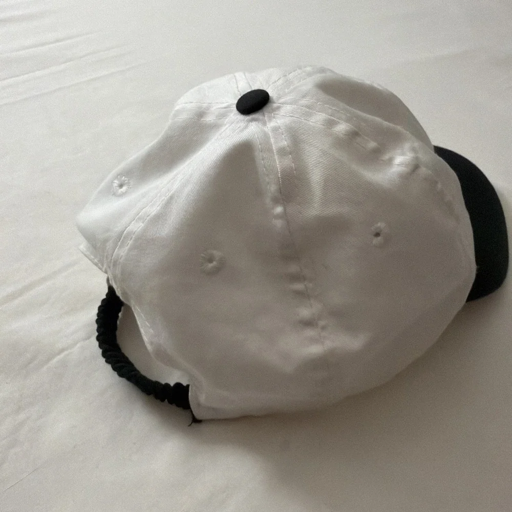 Winnie the‎ Pooh: The Many Adventures of Winnie the Pooh Adult White And Red Hat